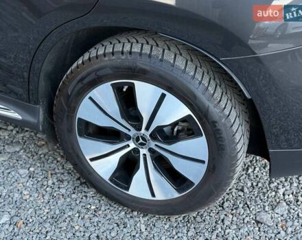 Черный Мерседес EQC, объемом двигателя 0 л и пробегом 2 тыс. км за 45000 $, фото 21 на Automoto.ua