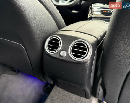 Серый Мерседес EQC, объемом двигателя 0 л и пробегом 71 тыс. км за 35850 $, фото 48 на Automoto.ua