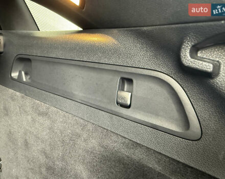 Серый Мерседес EQC, объемом двигателя 0 л и пробегом 71 тыс. км за 35850 $, фото 56 на Automoto.ua