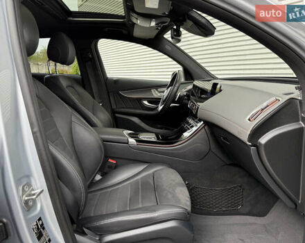 Серый Мерседес EQC, объемом двигателя 0 л и пробегом 71 тыс. км за 35850 $, фото 35 на Automoto.ua