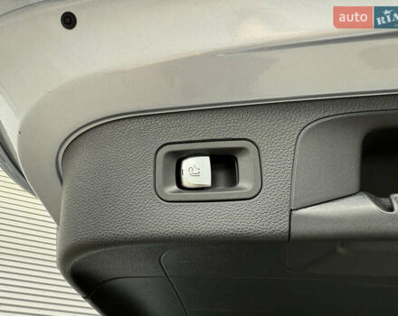 Серый Мерседес EQC, объемом двигателя 0 л и пробегом 71 тыс. км за 35850 $, фото 57 на Automoto.ua