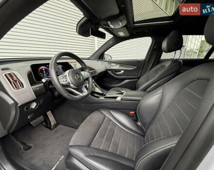Серый Мерседес EQC, объемом двигателя 0 л и пробегом 71 тыс. км за 35850 $, фото 68 на Automoto.ua