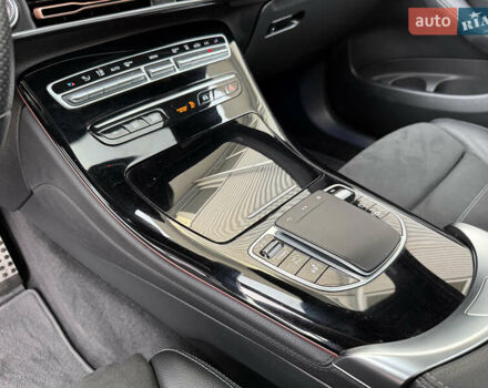 Серый Мерседес EQC, объемом двигателя 0 л и пробегом 71 тыс. км за 35850 $, фото 71 на Automoto.ua