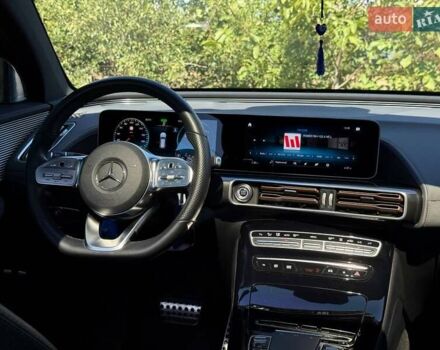 Сірий Мерседес EQC, об'ємом двигуна 0 л та пробігом 62 тис. км за 45500 $, фото 44 на Automoto.ua