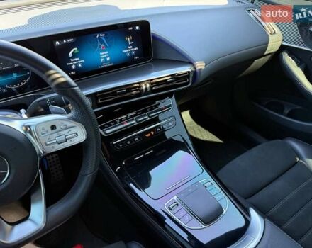 Сірий Мерседес EQC, об'ємом двигуна 0 л та пробігом 62 тис. км за 45500 $, фото 52 на Automoto.ua