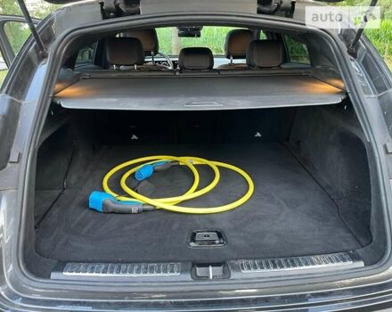 Серый Мерседес EQC, объемом двигателя 0 л и пробегом 124 тыс. км за 35699 $, фото 23 на Automoto.ua