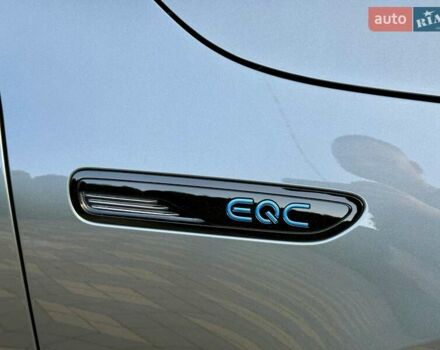 Сірий Мерседес EQC, об'ємом двигуна 0 л та пробігом 72 тис. км за 30999 $, фото 4 на Automoto.ua