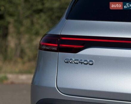 Сірий Мерседес EQC, об'ємом двигуна 0 л та пробігом 62 тис. км за 45500 $, фото 19 на Automoto.ua