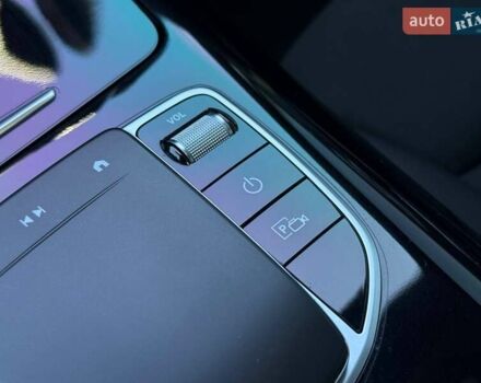 Сірий Мерседес EQC, об'ємом двигуна 0 л та пробігом 62 тис. км за 45500 $, фото 65 на Automoto.ua