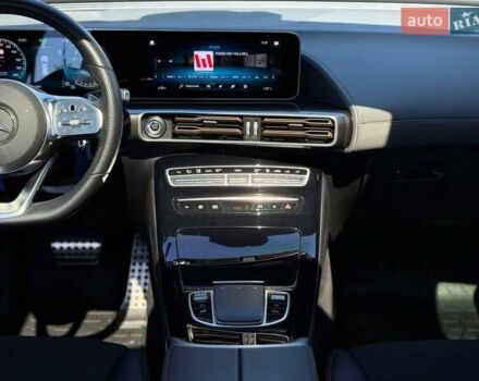 Сірий Мерседес EQC, об'ємом двигуна 0 л та пробігом 62 тис. км за 45500 $, фото 45 на Automoto.ua