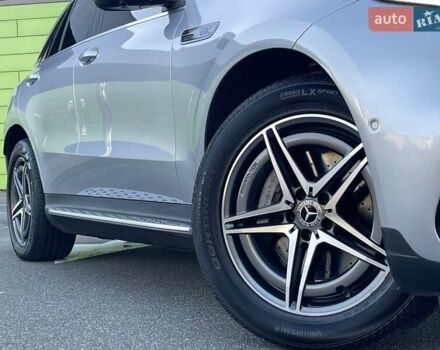 Серый Мерседес EQC, объемом двигателя 0 л и пробегом 36 тыс. км за 35500 $, фото 4 на Automoto.ua