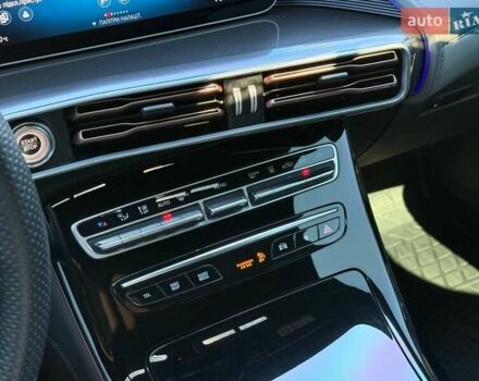 Сірий Мерседес EQC, об'ємом двигуна 0 л та пробігом 62 тис. км за 45500 $, фото 57 на Automoto.ua