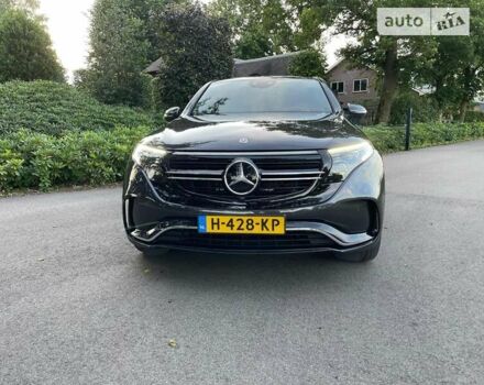 Серый Мерседес EQC, объемом двигателя 0 л и пробегом 124 тыс. км за 35699 $, фото 4 на Automoto.ua