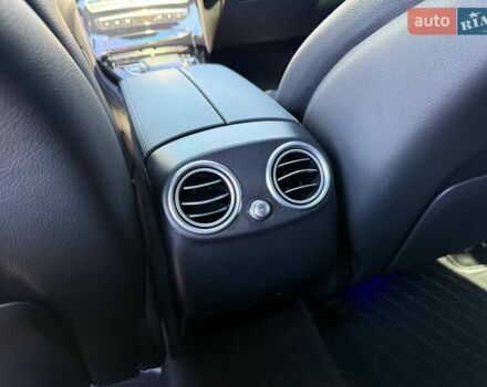 Сірий Мерседес EQC, об'ємом двигуна 0 л та пробігом 62 тис. км за 45500 $, фото 41 на Automoto.ua