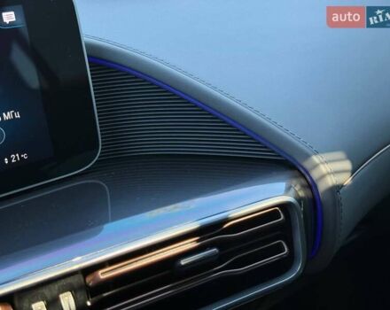 Сірий Мерседес EQC, об'ємом двигуна 0 л та пробігом 62 тис. км за 45500 $, фото 58 на Automoto.ua