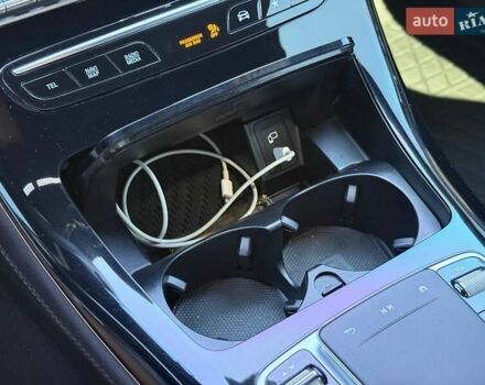 Сірий Мерседес EQC, об'ємом двигуна 0 л та пробігом 62 тис. км за 45500 $, фото 62 на Automoto.ua