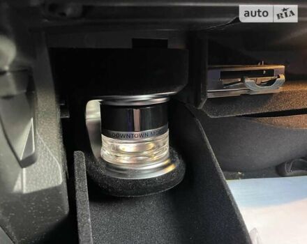 Серый Мерседес EQC, объемом двигателя 0 л и пробегом 124 тыс. км за 35699 $, фото 15 на Automoto.ua