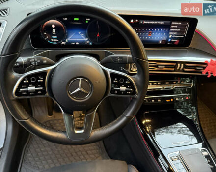 Серый Мерседес EQC, объемом двигателя 0 л и пробегом 70 тыс. км за 36000 $, фото 23 на Automoto.ua