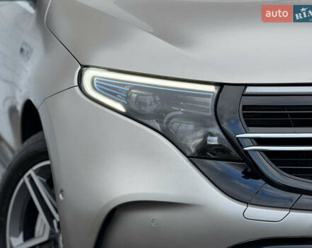 Серый Мерседес EQC, объемом двигателя 0 л и пробегом 58 тыс. км за 31999 $, фото 3 на Automoto.ua