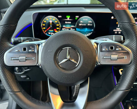 Серый Мерседес EQC, объемом двигателя 0 л и пробегом 90 тыс. км за 36800 $, фото 60 на Automoto.ua