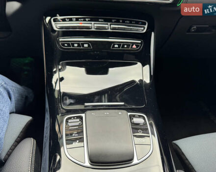 Серый Мерседес EQC, объемом двигателя 0 л и пробегом 58 тыс. км за 31999 $, фото 33 на Automoto.ua