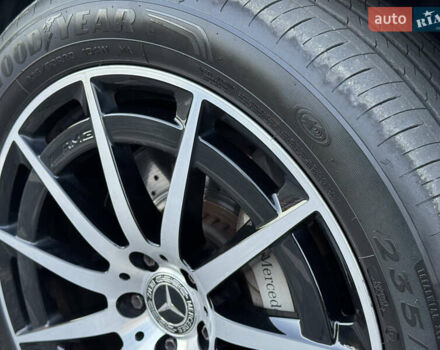 Серый Мерседес EQC, объемом двигателя 0 л и пробегом 90 тыс. км за 36800 $, фото 10 на Automoto.ua