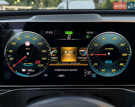 Серый Мерседес EQC, объемом двигателя 0 л и пробегом 90 тыс. км за 36800 $, фото 66 на Automoto.ua