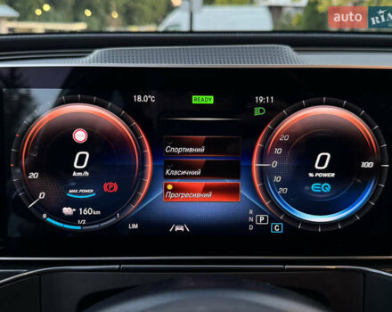 Серый Мерседес EQC, объемом двигателя 0 л и пробегом 90 тыс. км за 36800 $, фото 68 на Automoto.ua