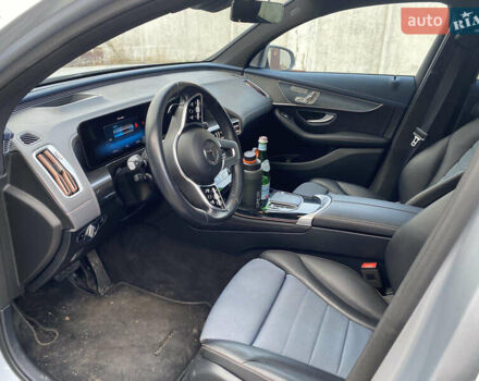 Сірий Мерседес EQC, об'ємом двигуна 0 л та пробігом 70 тис. км за 27800 $, фото 4 на Automoto.ua