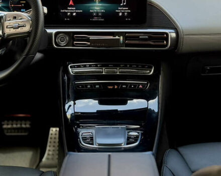 Серый Мерседес EQC, объемом двигателя 0 л и пробегом 47 тыс. км за 38500 $, фото 29 на Automoto.ua