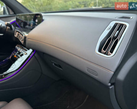 Серый Мерседес EQC, объемом двигателя 0 л и пробегом 90 тыс. км за 36800 $, фото 78 на Automoto.ua