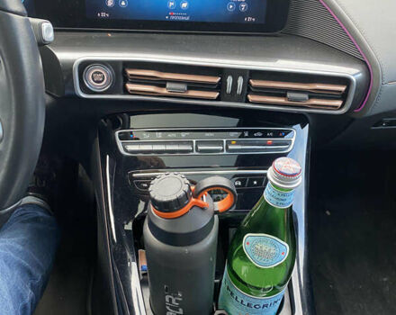 Сірий Мерседес EQC, об'ємом двигуна 0 л та пробігом 70 тис. км за 27800 $, фото 7 на Automoto.ua