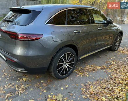 Серый Мерседес EQC, объемом двигателя 0 л и пробегом 30 тыс. км за 39900 $, фото 6 на Automoto.ua