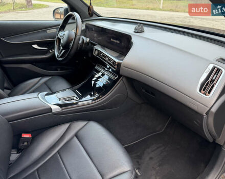 Сірий Мерседес EQC, об'ємом двигуна 0 л та пробігом 66 тис. км за 38800 $, фото 9 на Automoto.ua