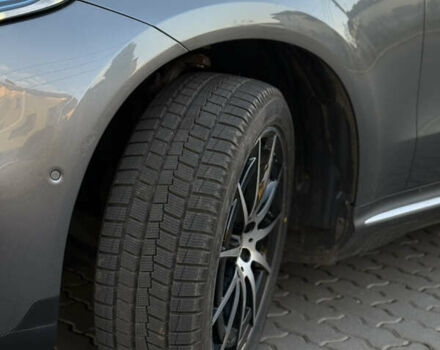 Серый Мерседес EQC, объемом двигателя 0 л и пробегом 30 тыс. км за 38900 $, фото 3 на Automoto.ua