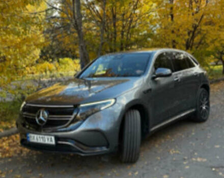 Серый Мерседес EQC, объемом двигателя 0 л и пробегом 30 тыс. км за 39900 $, фото 1 на Automoto.ua