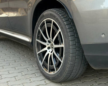 Серый Мерседес EQC, объемом двигателя 0 л и пробегом 30 тыс. км за 38900 $, фото 4 на Automoto.ua