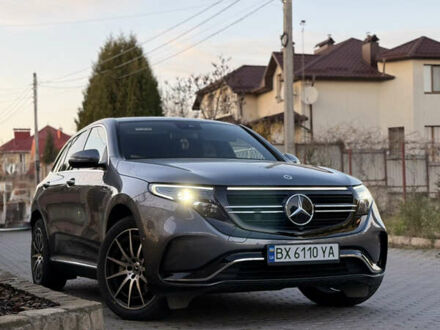 Серый Мерседес EQC, объемом двигателя 0 л и пробегом 30 тыс. км за 38900 $, фото 1 на Automoto.ua