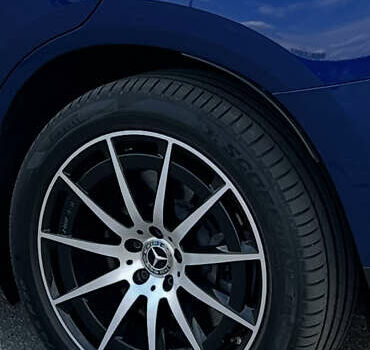 Синий Мерседес EQC, объемом двигателя 0 л и пробегом 75 тыс. км за 34500 $, фото 8 на Automoto.ua