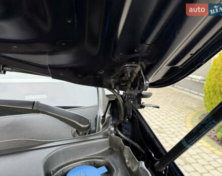 Синій Мерседес EQC, об'ємом двигуна 0 л та пробігом 90 тис. км за 33000 $, фото 130 на Automoto.ua