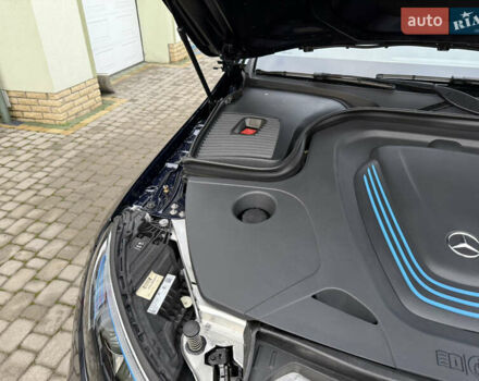Синій Мерседес EQC, об'ємом двигуна 0 л та пробігом 90 тис. км за 33000 $, фото 128 на Automoto.ua