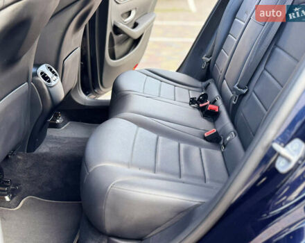 Синій Мерседес EQC, об'ємом двигуна 0 л та пробігом 67 тис. км за 35500 $, фото 28 на Automoto.ua