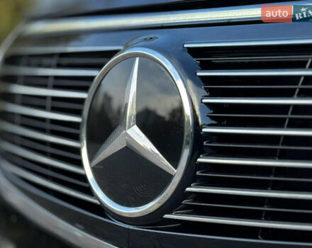 Синій Мерседес EQC, об'ємом двигуна 0 л та пробігом 67 тис. км за 35500 $, фото 4 на Automoto.ua