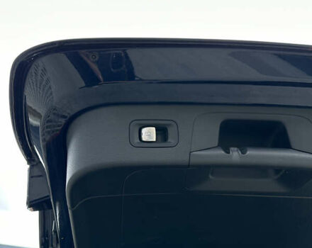 Синій Мерседес EQC, об'ємом двигуна 0 л та пробігом 130 тис. км за 31500 $, фото 16 на Automoto.ua