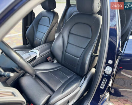 Синій Мерседес EQC, об'ємом двигуна 0 л та пробігом 67 тис. км за 35500 $, фото 29 на Automoto.ua