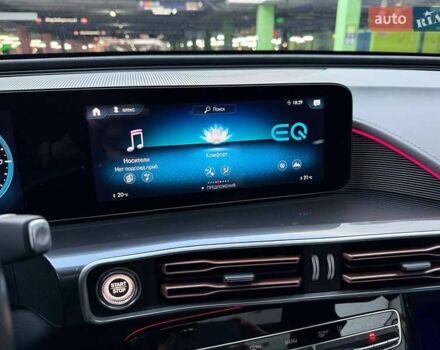 Синий Мерседес EQC, объемом двигателя 0 л и пробегом 38 тыс. км за 38490 $, фото 23 на Automoto.ua