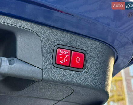 Синий Мерседес EQC, объемом двигателя 0 л и пробегом 119 тыс. км за 34900 $, фото 54 на Automoto.ua