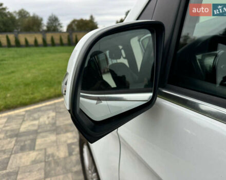 Белый Мерседес EQV, объемом двигателя 0 л и пробегом 165 тыс. км за 37900 $, фото 22 на Automoto.ua