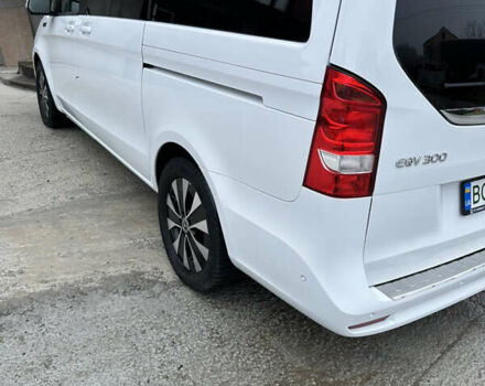 Белый Мерседес EQV, объемом двигателя 0 л и пробегом 70 тыс. км за 37900 $, фото 7 на Automoto.ua