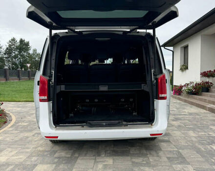 Белый Мерседес EQV, объемом двигателя 0 л и пробегом 165 тыс. км за 37900 $, фото 4 на Automoto.ua